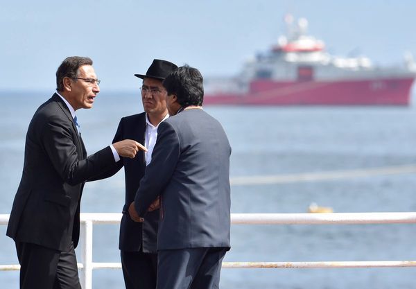 Bolivia logra salida al mar en puerto de Perú