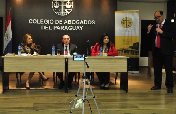 Los ternados cuestionaron sesión secreta del Consejo - Edicion Impresa - ABC Color