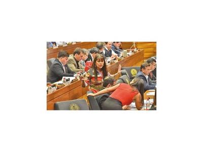 Aprueban la cuestionada declaración de emergencia