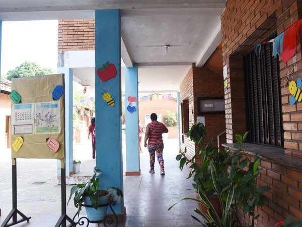 Titular del MEC despidió a  50% de   profesionales de educación inclusiva