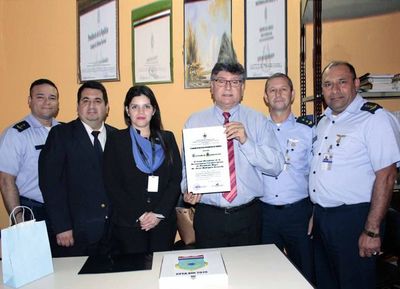 Cursantes del IAE visitan sede judicial de Pte. Hayes
