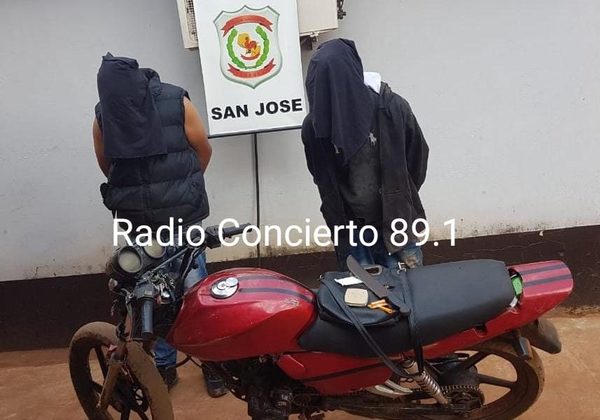 Caen supuestos motochorros tras persecución