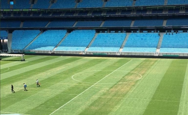 HOY / El césped del Arena do Gremio sigue en cuarentena antes del Brasil-Paraguay