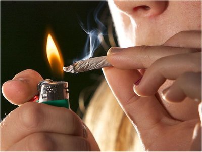 Jóvenes se inician en el mundo de las drogas con marihuana y a los 14 años