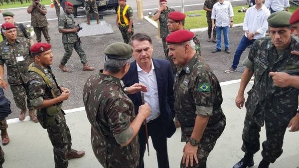 Militar del avión de Bolsonaro, detenido con cocaína en España | .::Agencia IP::.