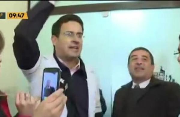 Médicos de Clínicas en contra del recorte presupuestario: 'Estamos luchando por la vida de nuestros compatriotas' - C9N