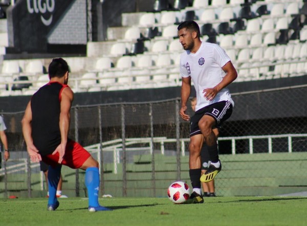 Olimpia trabaja pensando en otro amistoso