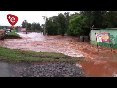 BUSCAN SOLUCIÓN DEFINITIVA PARA AFECTADOS POR DESBORDE DEL A° PORA