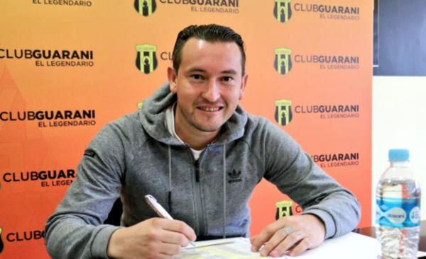 HOY / Firma contrato y se erige como una gran carta de gol