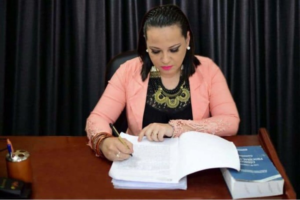 Caaguazú: Fiscal denuncia a Abogado por Coacción