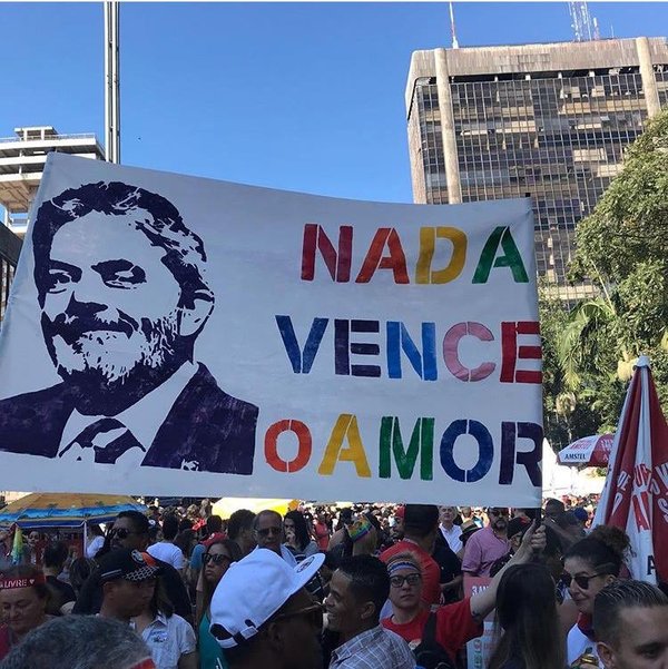 Corte Suprema de Brasil decide mantener encarcelado al expresidente Lula