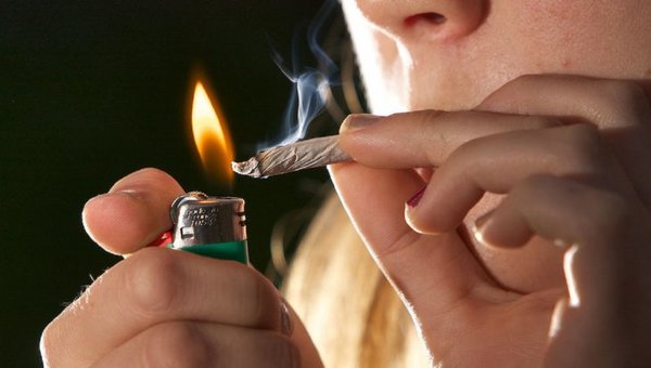 Jóvenes se inician en el mundo de las drogas con marihuana y a los 14 años