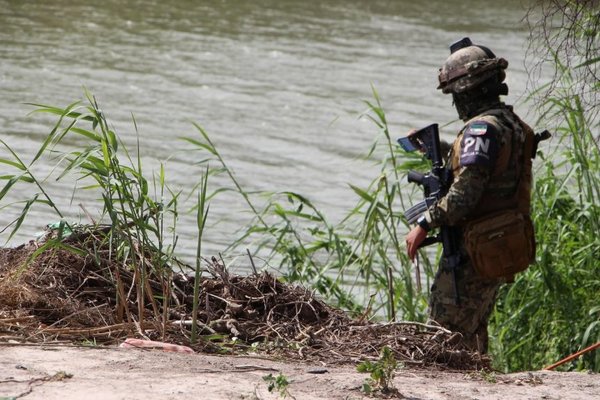 Foto de un migrante y su hija muertos desata críticas contra Trump - Internacionales - ABC Color