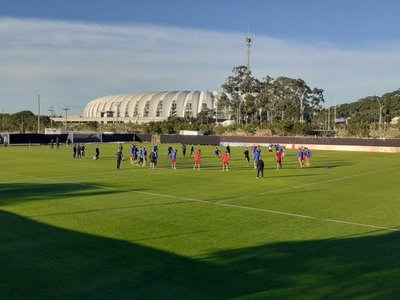 La albirroja se moviliza en Porto Alegre - Fotos - ABC Color