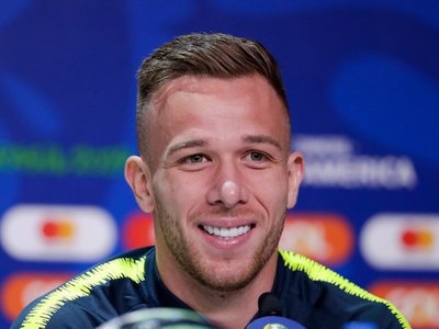 Arthur sueña con hacer un gol a Paraguay