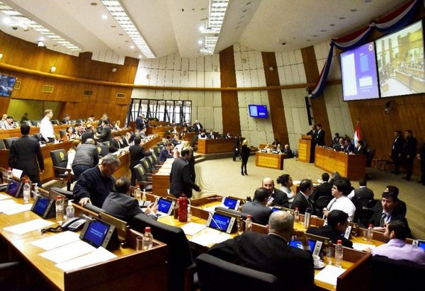 Diputados endurecen la ley de Informconf por abusos - Edicion Impresa - ABC Color