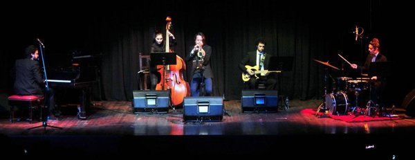 El CCPA Jazz Quintet capturó la expresividad de Monty Alexander - Edicion Impresa - ABC Color