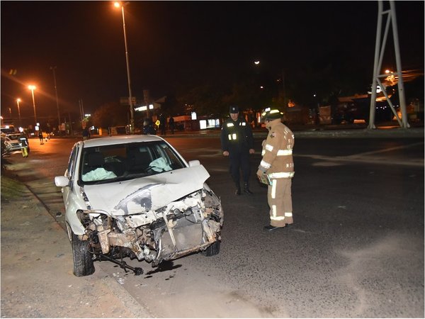 Militar choca contra una columna y da positivo al alcotest