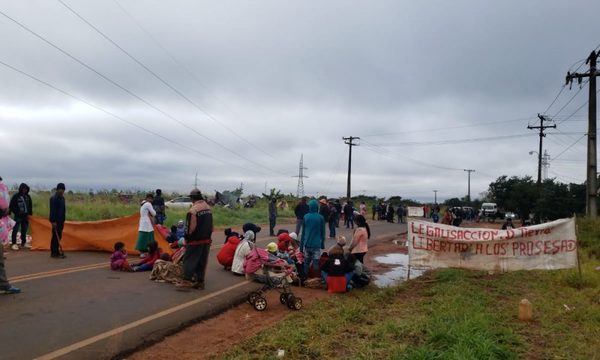 Nativos reclaman que se legalicen sus tierras