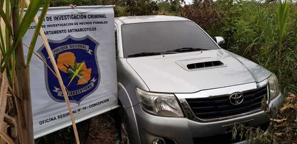 Hallan camioneta utilizada por sicarios en Yby Yaú