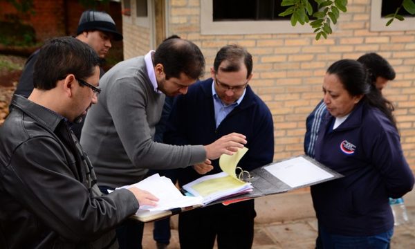 Prieto constata que obra municipal en escuela está paralizada