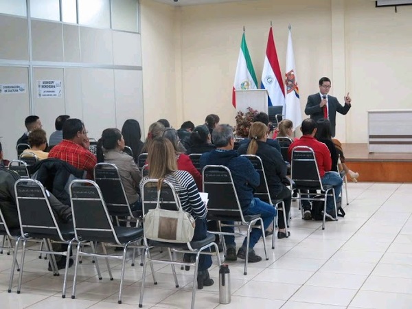 DICTAN TALLER SOBRE FORMALIZACIÓN DE EMPRESAS