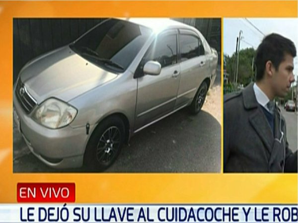 Entregó la llave de su auto a un cuidacoches y le robaron