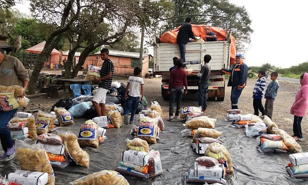 1.280 familias indígenas aisladas por inundación reciben alimentos - ADN Paraguayo