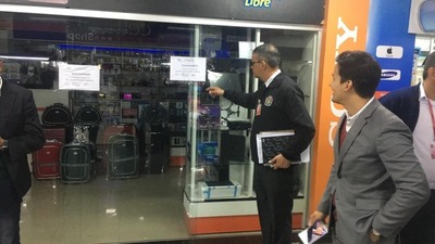 Intervienen Shopping Alfonso, ubicado en el microcentro de CDE