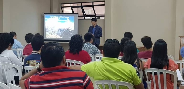 HOY / La charla que costó al Estado G. 5 millones la hora: experto presenta su contenido
