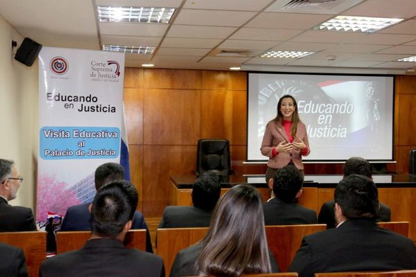 Estudiantes de Santa Rosa del Aguaray en sede judicial