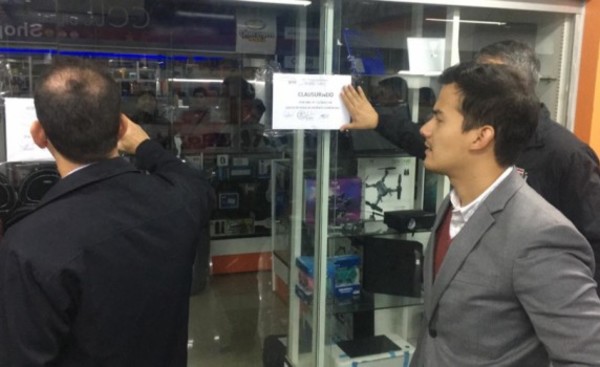 Clausuran local de Shopping Alfonso