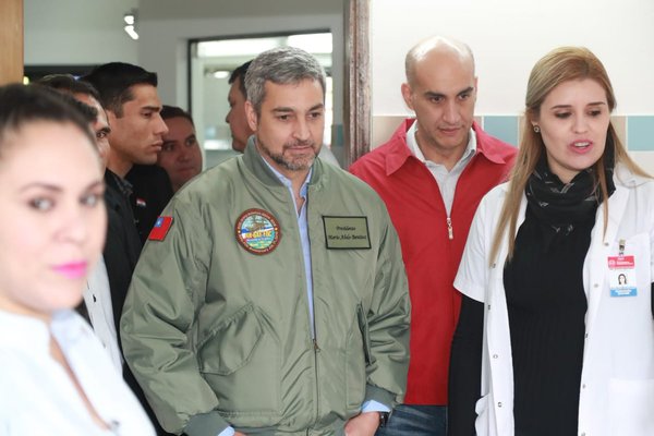 Jefe de Estado visita a familiares del secuestrado Edelio Morínigo - .::RADIO NACIONAL::.