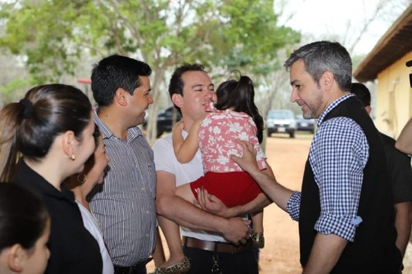 Mario Abdo visitó a familiares de secuestrados por el EPP