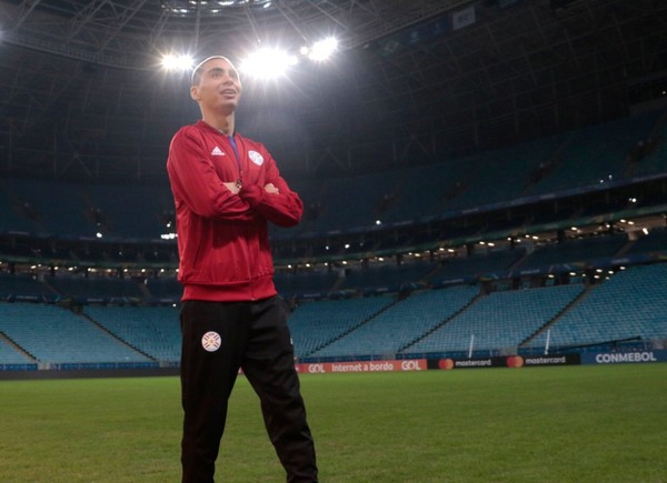 Cómo se encuentra el césped del Arena do Gremio