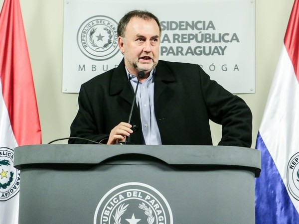 Declaraciones juradas de ministro de Hacienda y de titular del BNF 'son incompletas' - Radio 1000 AM