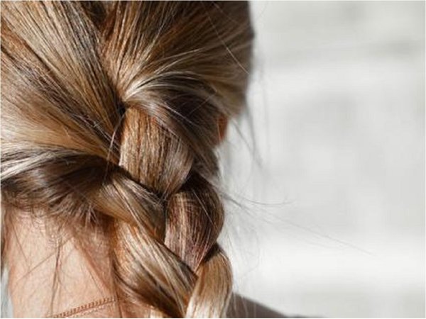 Científicos crean cabello de aspecto natural con el uso de células madres