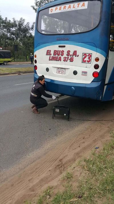 Asunción cubierta de humo