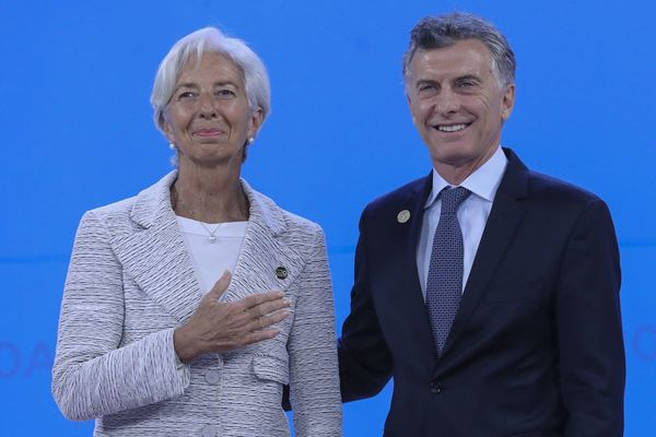 FMI se reúne con opositor de Macri