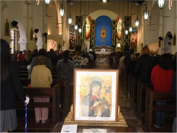 Día del Perpetuo Socorro se celebró con misas cada hora