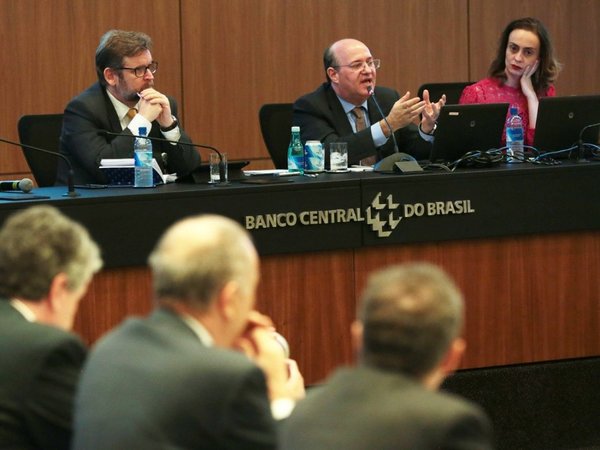 BC recorta previsión de crecimiento de Brasil en 2019 de 2% a 0,8%