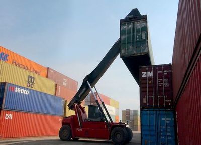 Aduanas repite una nueva caída en la recaudación
