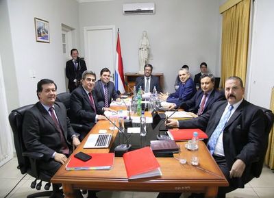 Apelan rechazo de jueza a amparo para hacer pública sesión secreta del CM - ADN Paraguayo