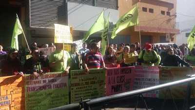 Maestros realizan jornada de manifestaciones » Ñanduti