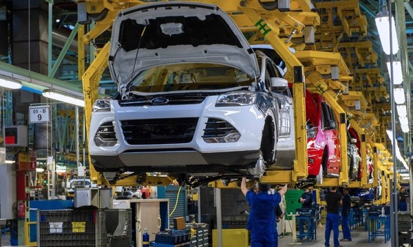 Ford recortará 12.000 empleos y cerrará fábricas