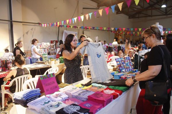 Buscan fortalecer a micro emprendedores de la moda