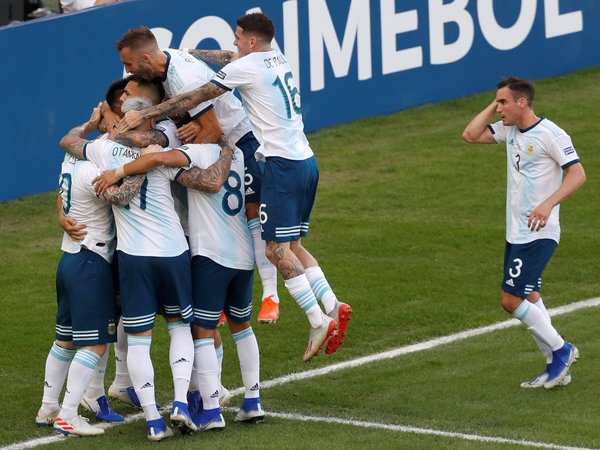 Argentina elimina a Venezuela y se cita con Brasil en semifinales