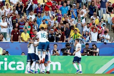 Argentina pasa y habrá superclásico - Fútbol - ABC Color