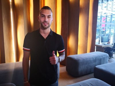 Luis Fariña hablando para Tigo Sports