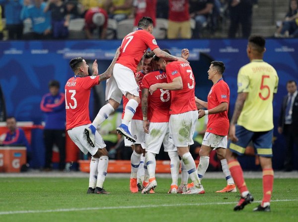 Chile derrotó a Colombia y es semifinalista